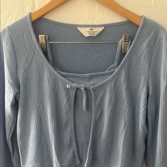 H&M Blue Long Sleeve Crop Blouse with Tie Front - Picture 3 of 6